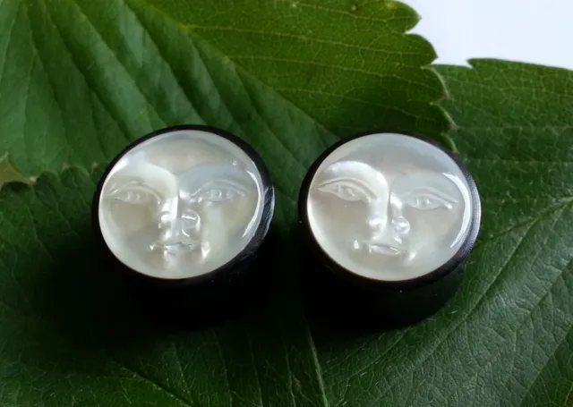 1 Pair Carved Organic Horn Moon Face MOP Mother of Pearl Ear Plugs Tunnel Gauges