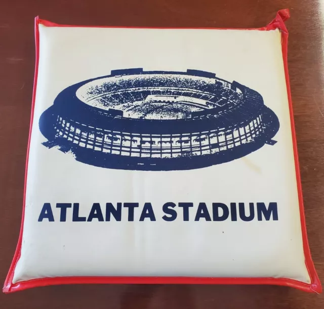 Vintage 90's Richmond Braves Stadium Seat Cushion Bleacher Pad –  CobbleStore Vintage