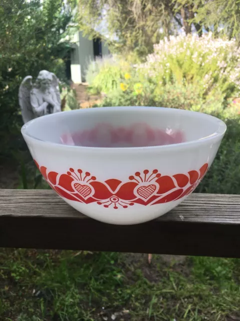 Rare Vintage Agee Pyrex Bowl  *RED HEARTS*  Hard to Find  / Medium Mixing  Bowl