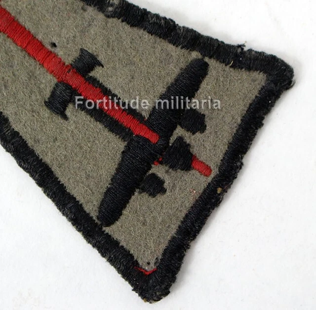 INSIGNE DE BRAS Anglais"1st Anti aircraft"BRITISH ARMY WW2 (matériel