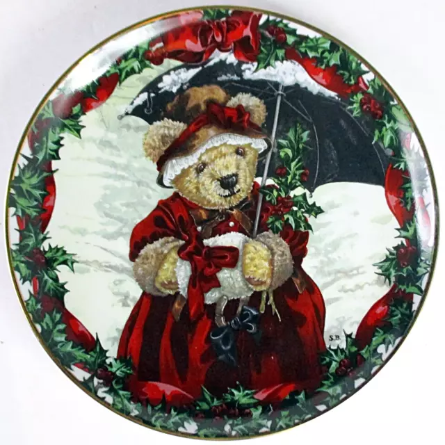 Franklin Mint - 8" Porcelain Collector Plate - Teddy's Snow Bear - Christmas