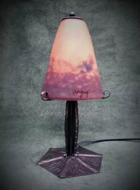 DEGUÉ : Lampe art déco Fer forgé  1930 tulipe pâte verre signée, Veilleuse