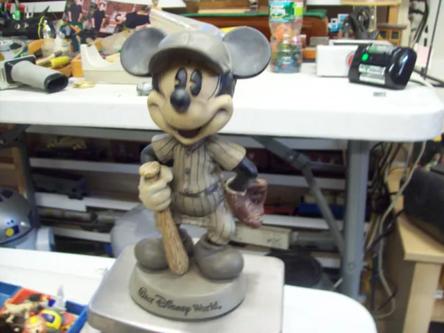WALT DISNEY WORLD Mickey Mouse Baseball Player Bobblehead - Bobble Head ...