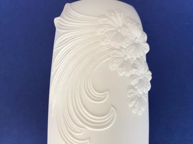 Wedding - Kaiser White Bisque Porcelain Vase - Art Nouveau Style - 739/2 M Frey 2