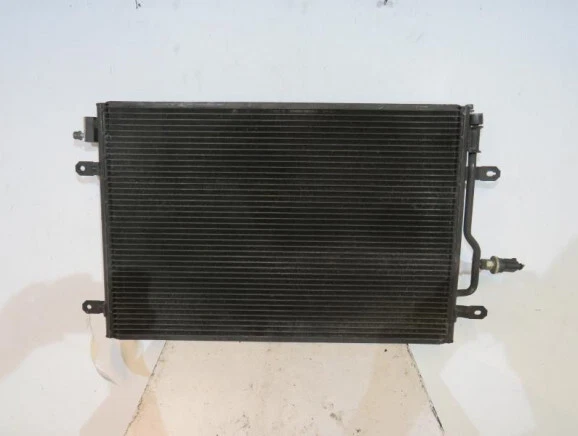 8E0260403B radiateur condenseur clim - AUDI A4 2 PHASE 1 2004 - 47728