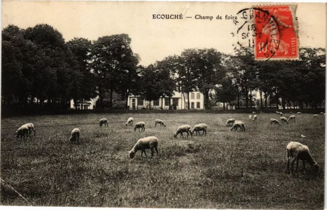 CPA ECOUCHE - Champ de foire (195637)