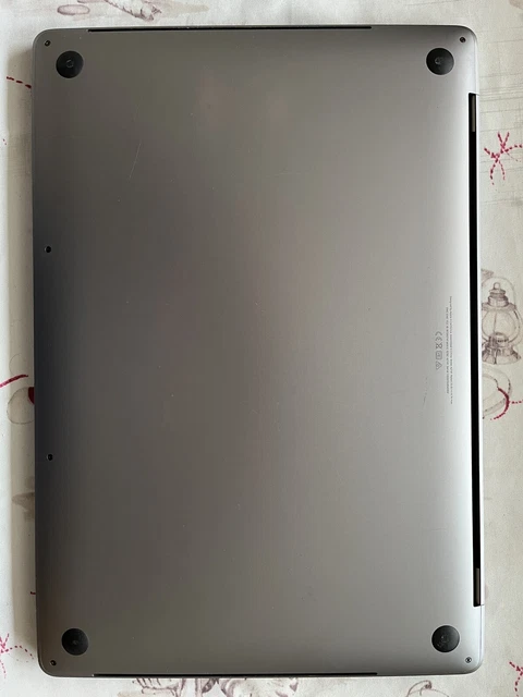 Apple MacBook Pro 16" (512GB SSD, Intel Core i7 9ª generazione, 2,60 GHz, 16GB) 3