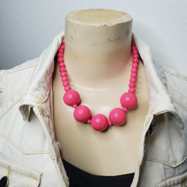 Vintage Bakelite Art Deco Beaded Choker Necklace Bubble Gum Pink 55 Grams