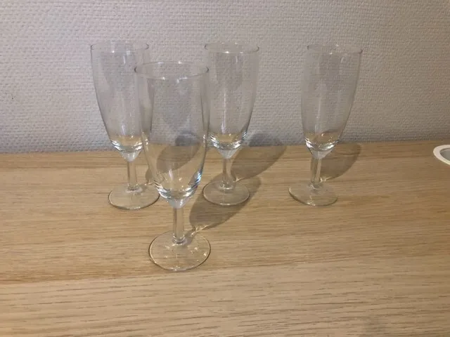 6 verres à liqueur 1840 proche modèle Caton