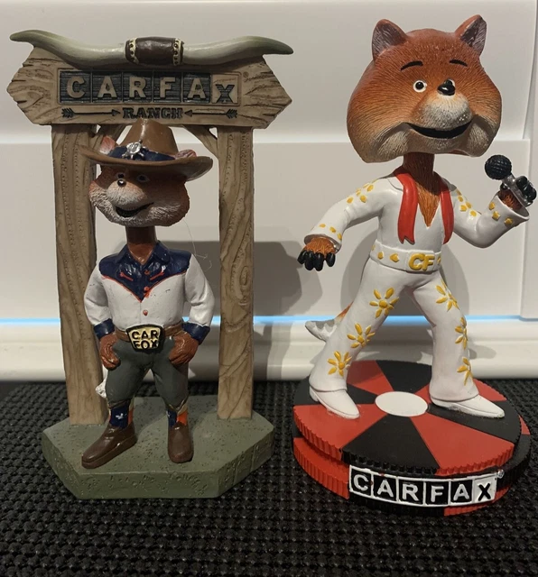 NIB EXCLUSIVE LAS Vegas CARFAX Car Fox Bobblehead 2020 Elvis 7” X