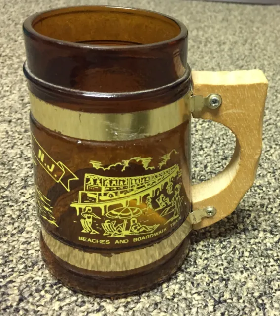 Good! Wildwood, New Jersey Smoked Glass Mug Cup with Wooden Handle Souvenir VTG