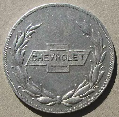 NOS CHEVROLET DISCOUNT ADVERTISING TOKEN or MEDAL VERY NICE L@@K #E881