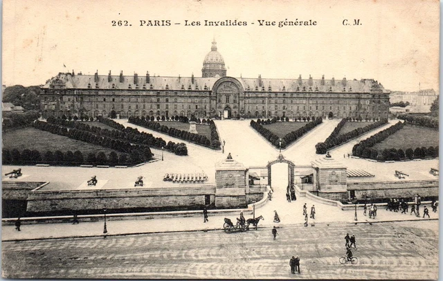 75007 PARIS - les Invalides, vue generale
