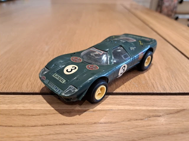 Scalextric 1:32 - 3 - Miniatura de carro de corrida - C18 Ford 200 G.T., C15 Ford Mirage, CC/61