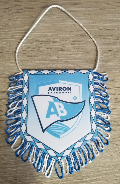 La communication sur les nouveaux maillots de l'Aviron Bayonnais Rugby Pro fait tache - ici