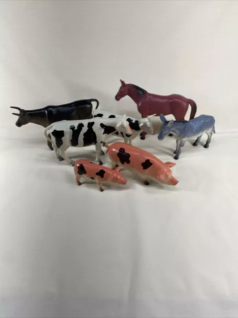 7Plastic Farm Animals