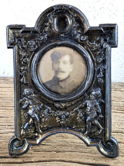 PRETTY FRENCH ANTIQUE EARLY XX th. C. MINIATURE PICTURE FRAME PUTTI