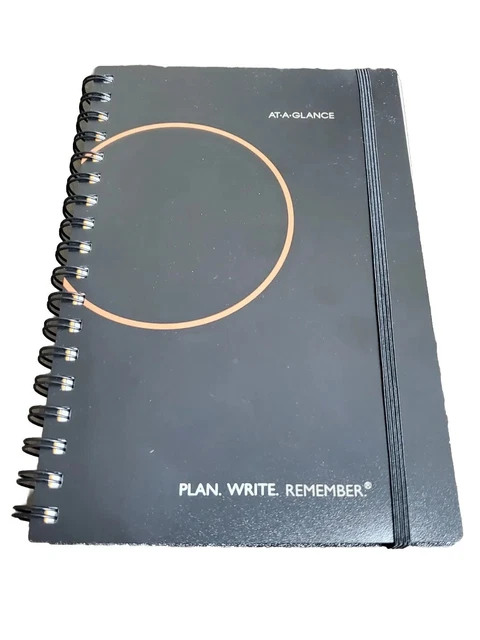 AT-A-GLANCE MONTHLY PLANNER / Weekly Planner 2024 Plan Write Remember