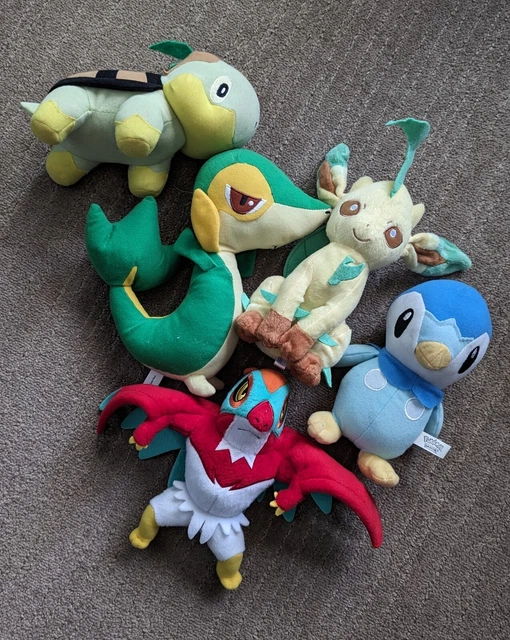 Shiny snivy best sale plush