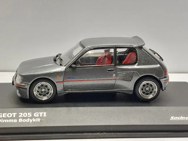 Solido. echelle 1/43. Peugeot 205 Dimma grise 1989.    Neuf en boite.
