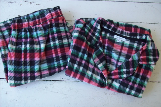 Vera Bradley Fleece Pajama Set~White/Green/Black/Red Plaid~Women's Large~NEW Vera Bradley Fleece Pajama Set~White/Green/Black/Red Plaid~Women's Large~NEW