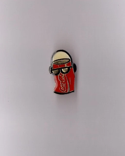 Pin's Canette Coca Cola – Édition “En Musique”, Signé Esso, Haut Blanc (occasion)