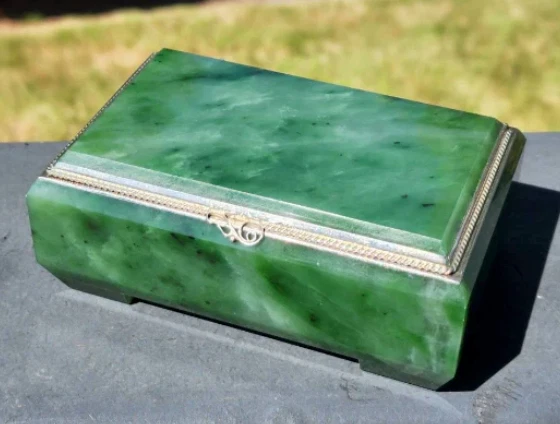 4.5" Genuine Siberian Jade Jewelry Box w/ Flip Top - One of a Kind