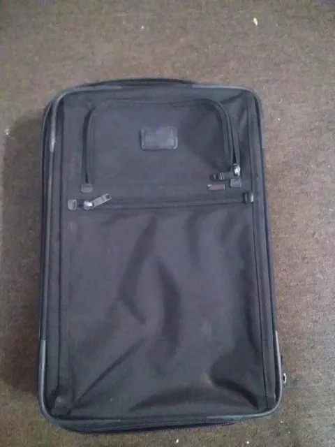 TUMI 22020DH Alpha  Continental 21 in Expandable Black Carry On with Insert GUC!