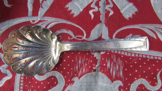 cuillère à saupoudrer (ou cuillère à sucre) ancienne, en argent ou