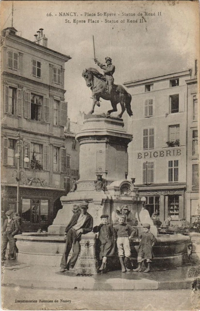 CPA NANCY Place St-Epvre Statue of Rene II (983938)
