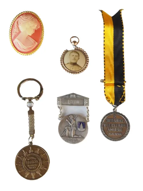Sammlung Schmuck Silbermedaille 800 Silber 1966 Brosche Schlüsselanhänger #1321