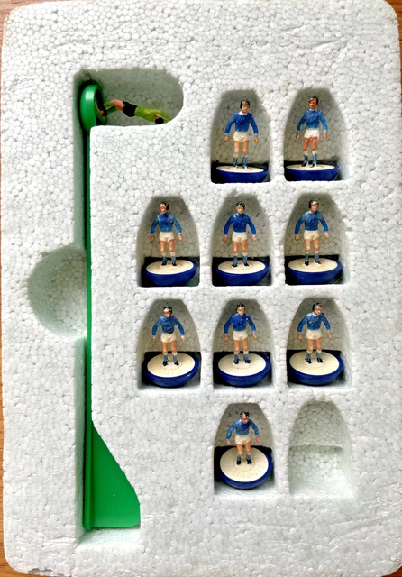 ÉQUIPE DE FOOTBALL EVERTON VINTAGE COMPLETE SUBBUTEO