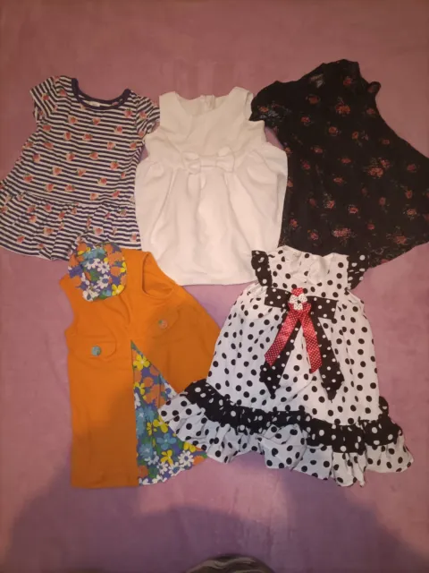 Pacchetto vestiti per bambine età 9-12 mesi mix di 5 abiti