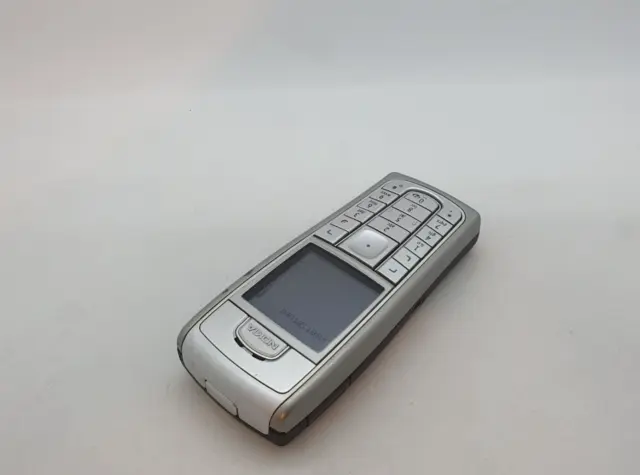 Nokia 6230 Mobile Phone VINTAGE 3