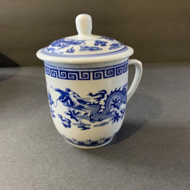 Vintage Chinese Jingdezhen Zhi Blue & White Dragon Lidded Porcelain Mug See Pics
