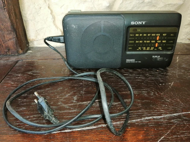 CONF - RADIO portable SONY ICF 790L 3 bandes FM MW LW fonctionne EUR 30,00 - FR