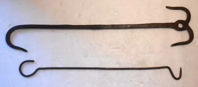 2 GANCI da CAMINO in ferro - ATTREZZI RURALI VINTAGE cm. 58 - 48