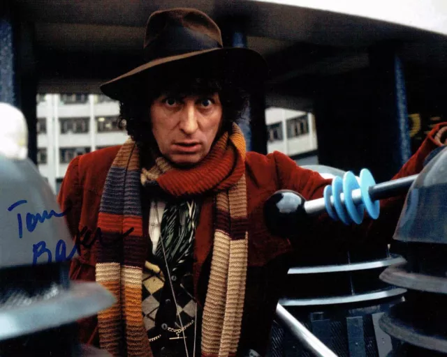 Tom BAKER The Doctor HAND SIGNED Dr Who The Tardis 10x8 Photo AFTAL COA