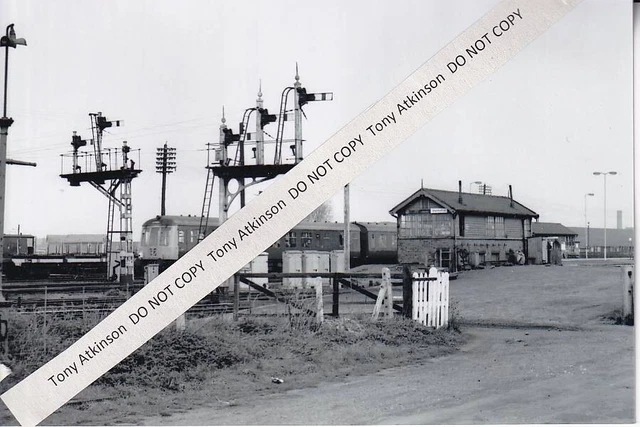 STAINFORTH & HATFIELD Railway Station Dmu Era Photo Print 6272 £
