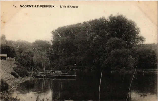 CPA Nogent le Perreux - L'Ile d'Amour (275011)
