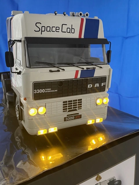1:18 ROAD KINGS DAF 3300 Space Cab 1982 white/blue/red EUR 139,95 - FR
