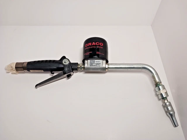 GRACO  Electronic Meter - 235880 and 238640 Rigid Extension - 1/2" Inlet