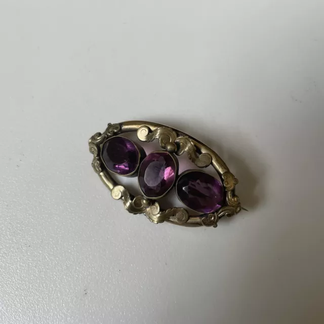 Antique Late Georgian, Early Victorian 9ct Pinchbeck Brooch Set With Amethyst