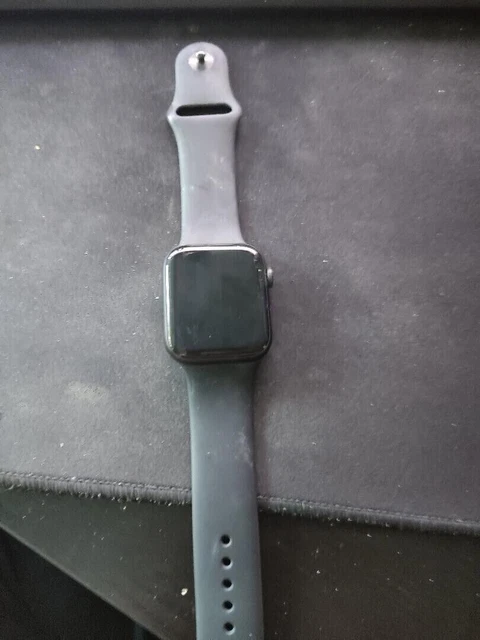 Apple Watch Series 5 44mm Space Grau Aluminiumgehäuse mit Schwarz (GPS)
