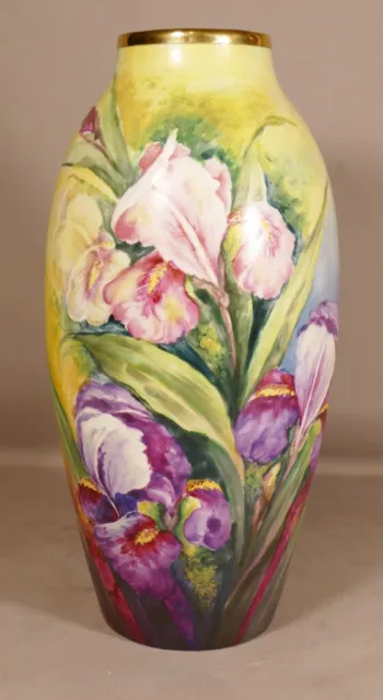 Vase Aux Iris Peint à La Main Par Sarlangeas, Porcelaine De Limoges 1954
