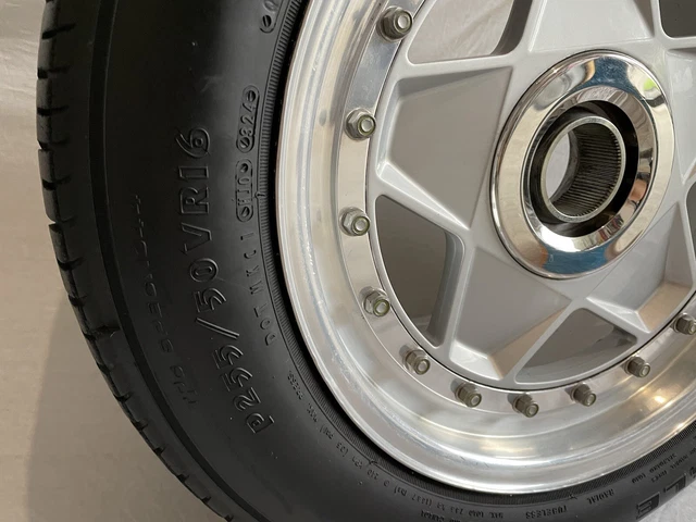 Ferrari 288 GTO rear rim wheel with original Goodyear tyre wheel rim tire 3