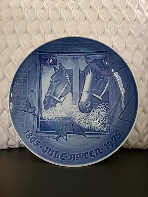 Royal Copenhagen B&G Decorative Plate 1975 Jule Aften Christmas Night in Stable