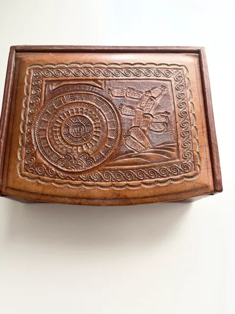 Vintage Mexican Mayan Tooled Leather Jewelry Storage Box Removable Tray Mexico