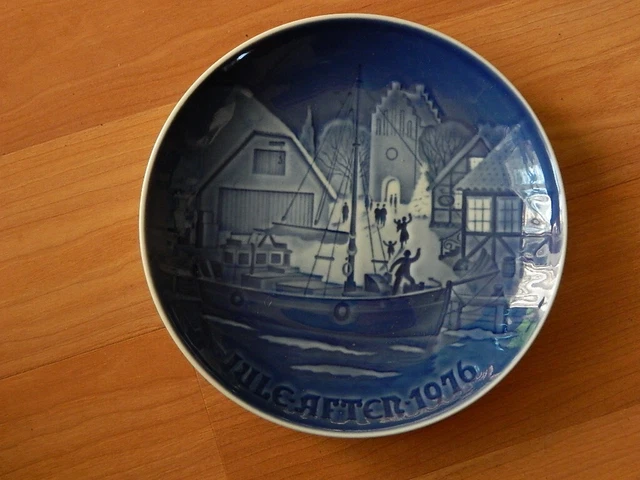 B&G Bing Grondahl Christmas Jule After 1976 Royal Copenhagen Porcelain Plate