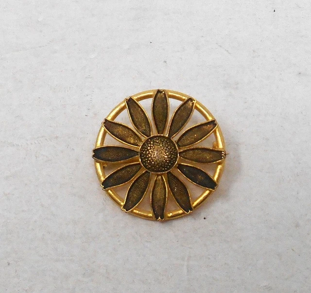 broche ancienne metal : décor vegetal